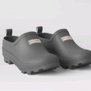 Smith & Hawken gardening clog boots